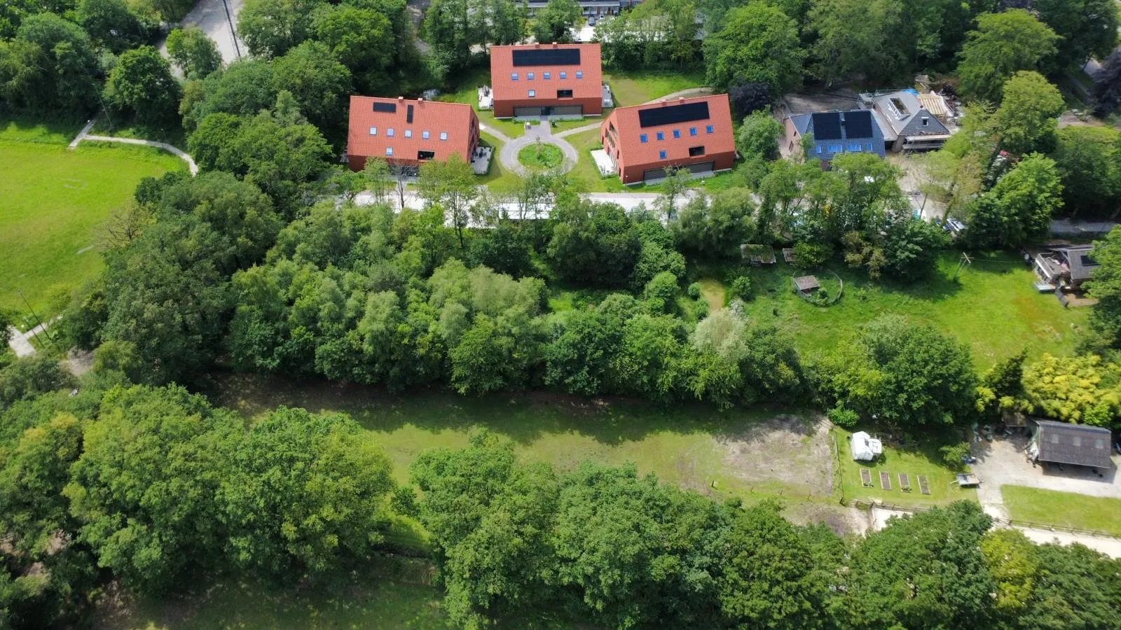 Project: Drie zorgwoningen  te Vries