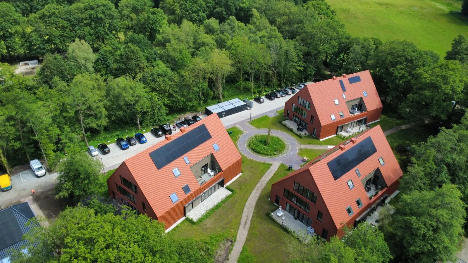 Project: Drie zorgwoningen  te Vries